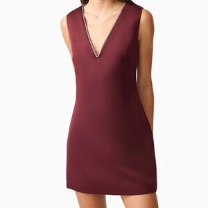Elliatt Burgundy V-Neck Mini Dress